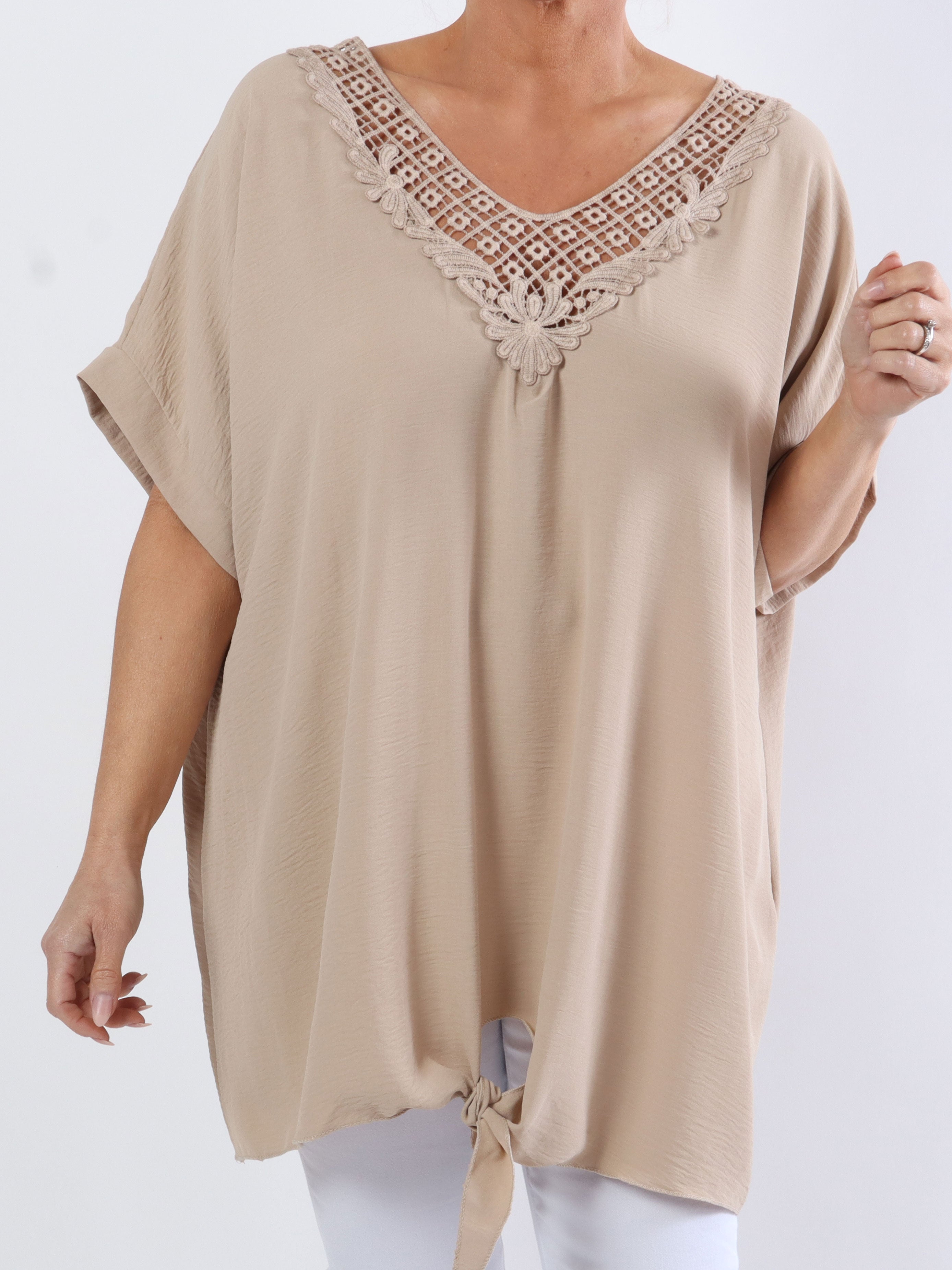 Lilly - Smuk plus size tunika med unik udskæring